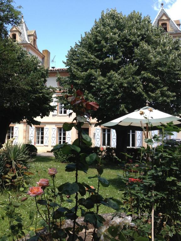 Le Moulin Du Carla Bed & Breakfast Lavaur  Exterior photo